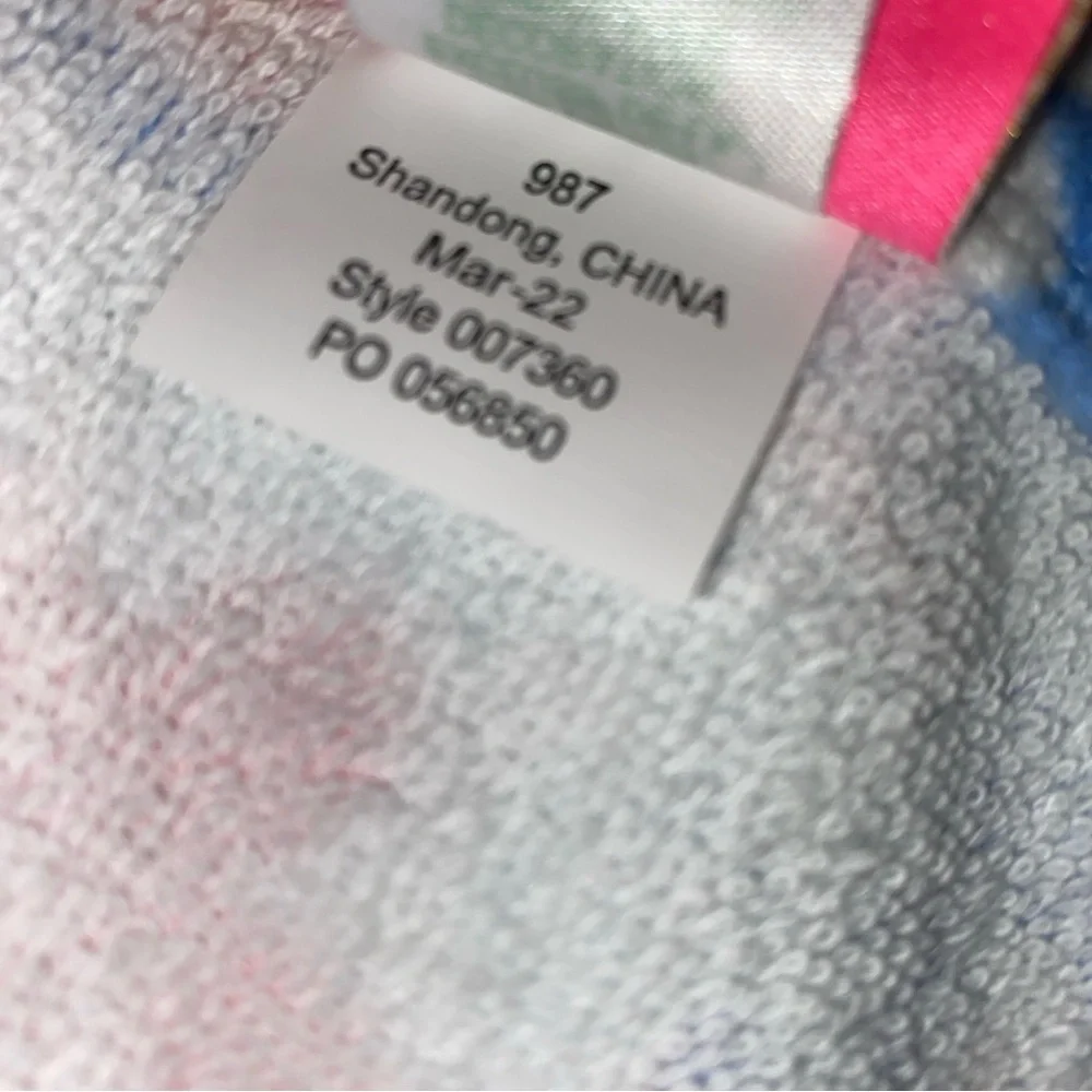 Lilly Pulitzer Beach Towel in Resort White Multi Color Party Like A Lobstar‎